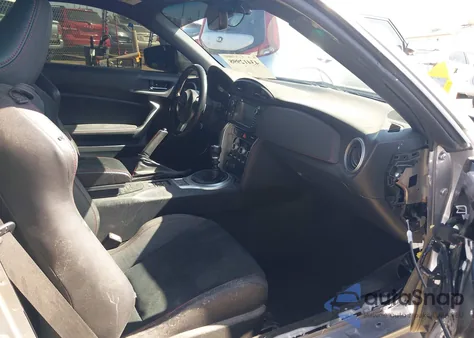 2018 Subaru Brz Limited z USA, uszkodzony, nr VIN JF1ZCAC17J9601675